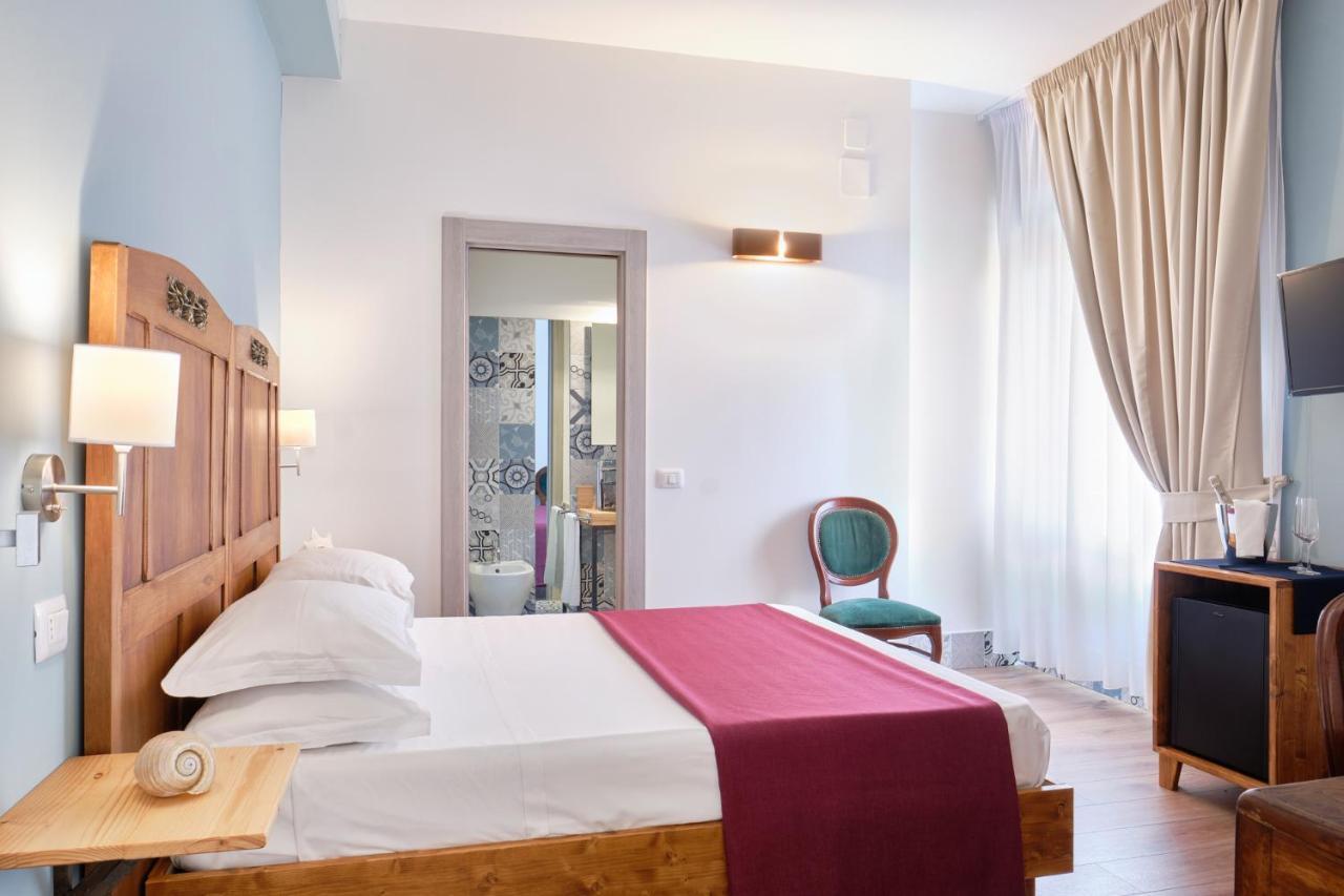La Via Del Porto Charme Rooms Agropoli Luaran gambar