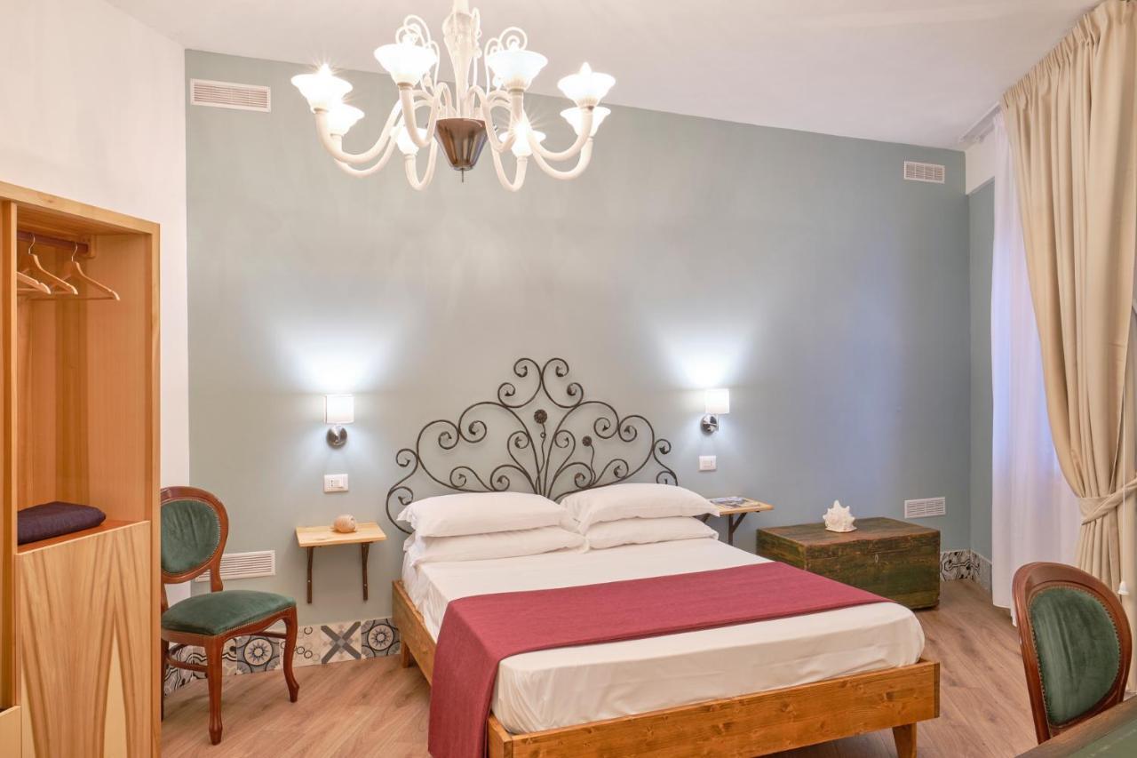 La Via Del Porto Charme Rooms Agropoli Luaran gambar